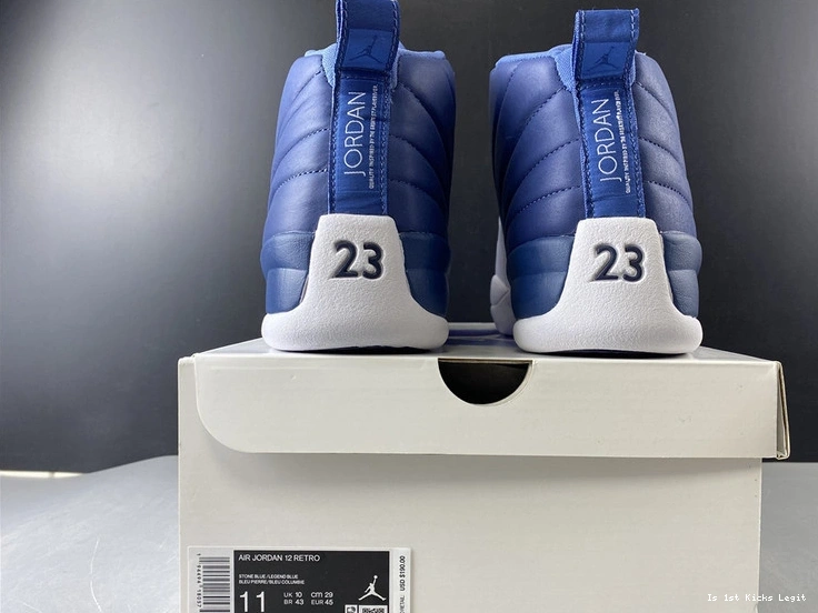 130690-404 12 Air Jordan 1015